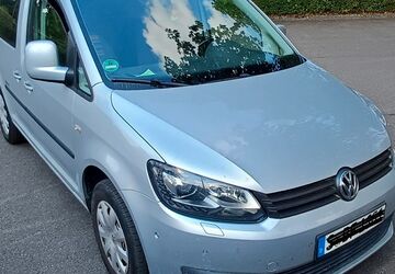 VW Caddy 113.000 km 10.600 &euro; Stuttgart 70184