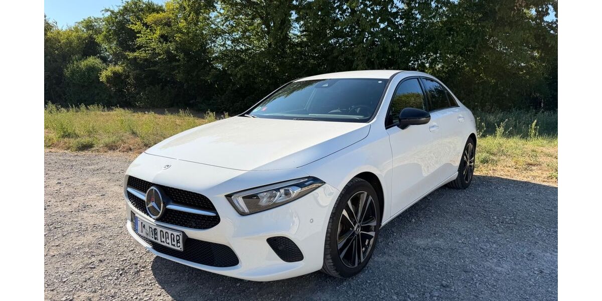 Mercedes-Benz A 180 93.000 km 22.490 &euro; Ludwigsburg 71636