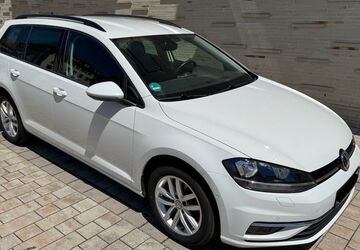VW Golf 102.300 km 12.700 &euro; Stuttgart 70499