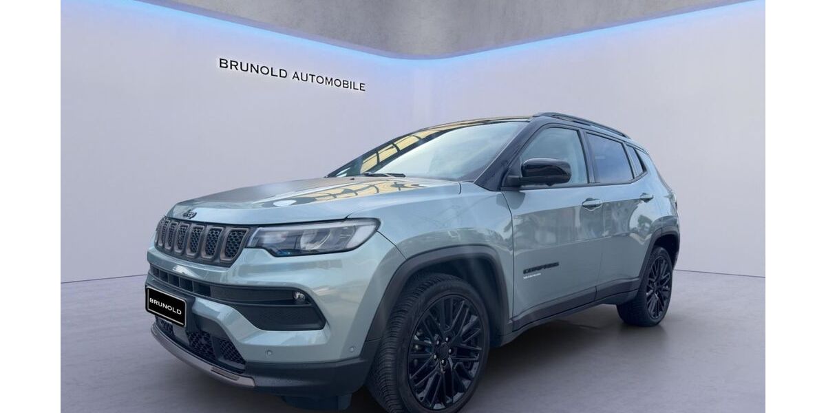 Jeep Compass 73.000 km 22.900 &euro; Stuttgart 70565