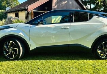 Toyota C-HR 101.879 km 18.500 &euro; Stuttgart 70435