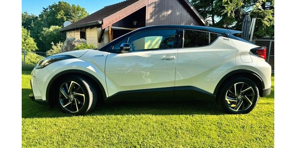 Toyota C-HR 101.879 km 18.500 &euro; Stuttgart 70435