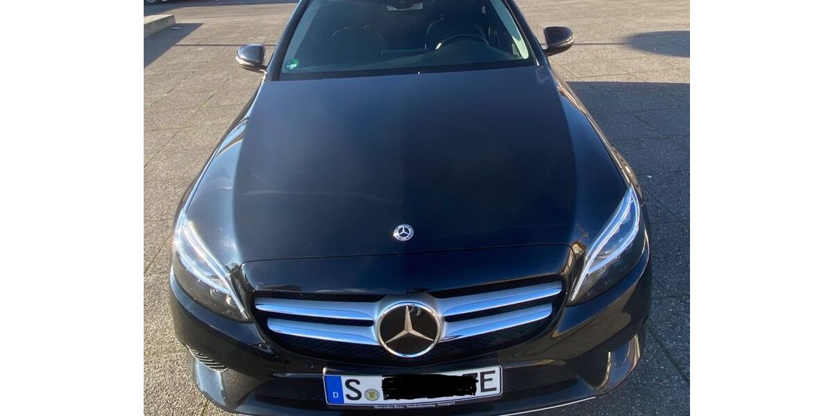 Mercedes-Benz C 300 111.997 km 22.099 &euro; Stuttgart 70376