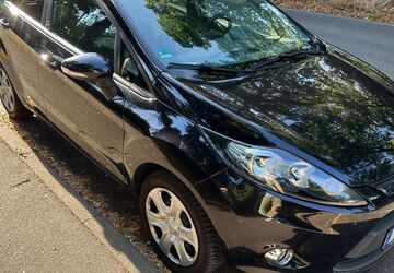 Ford Fiesta 136.900 km 3.900 &euro; Fellbach 70736