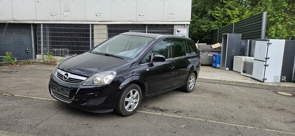 Opel Zafira 132.166 km 4.300 &euro; Waiblingen Neustadt ( 15 km von Stuttgart ) 71336