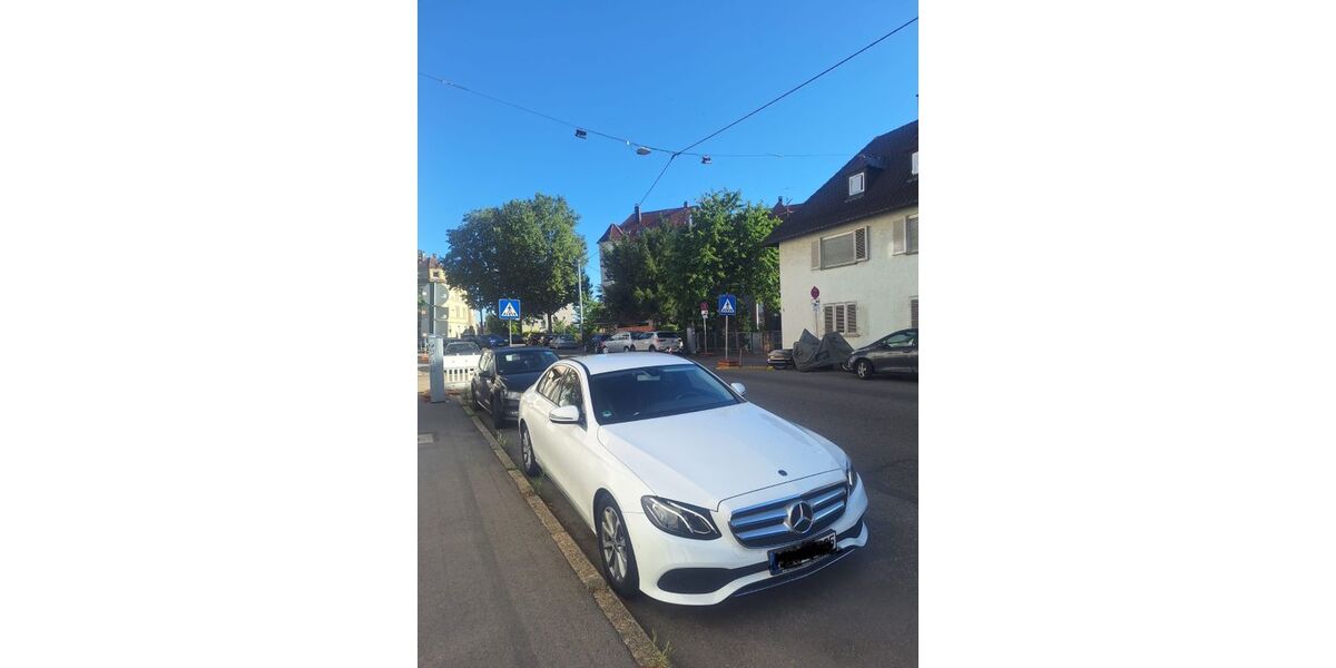 Mercedes-Benz E 220 174.000 km 21.500 &euro; Stuttgart 70173