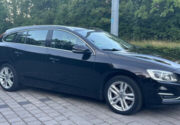 Volvo V60 300.500 km 7.300 &euro; Stuttgart 70192