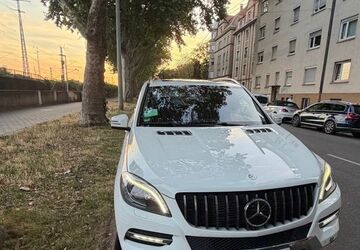 Mercedes-Benz ML 350 328.000 km 15.000 &euro; Stuttgart 70372