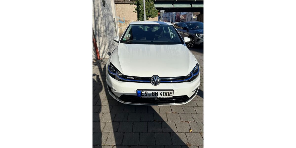 VW Golf 106.000 km 14.300 &euro; Aichwald 73773