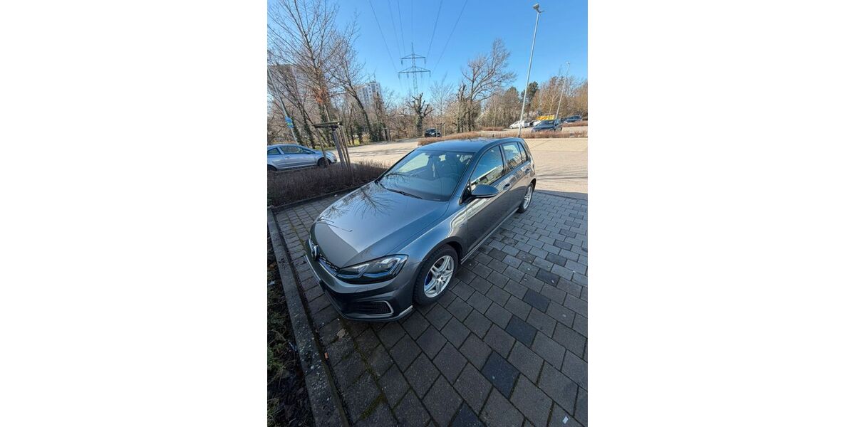 VW Golf 202.000 km 10.300 &euro; Stuttgart 70565