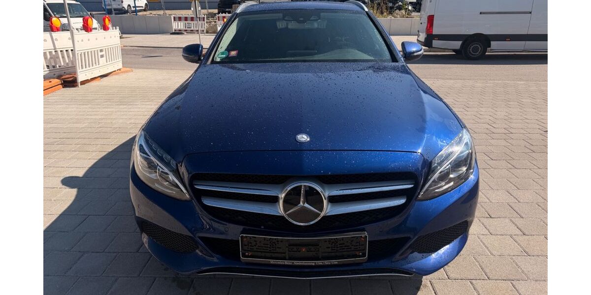 Mercedes-Benz C 220 227.000 km 11.900 &euro; Stuttgart 70376