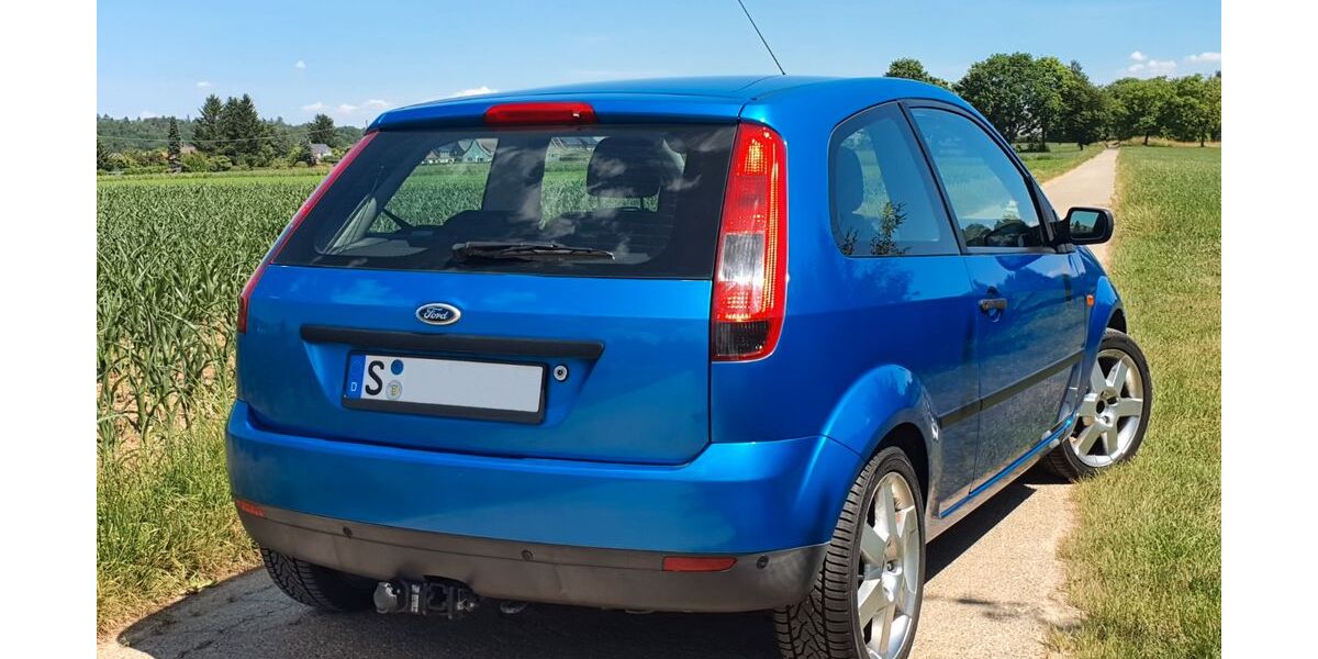Ford Fiesta 86.000 km 2.500 &euro; Stuttgart 70567