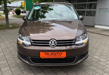 VW Sharan 117.223 km 11.999 &euro; Esslingen am Neckar 73733