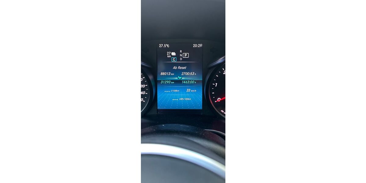 Mercedes-Benz C 300 88.300 km 22.750 &euro; Stuttgart 70192