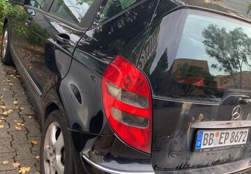 Mercedes-Benz A 180 238.000 km 1.299 &euro; Sindelfingen 71065