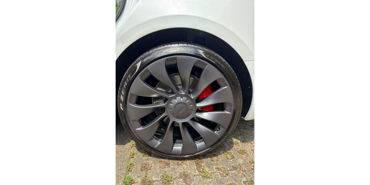 Tesla Model 3 101.000 km 26.300 &euro; Stuttgart 70435